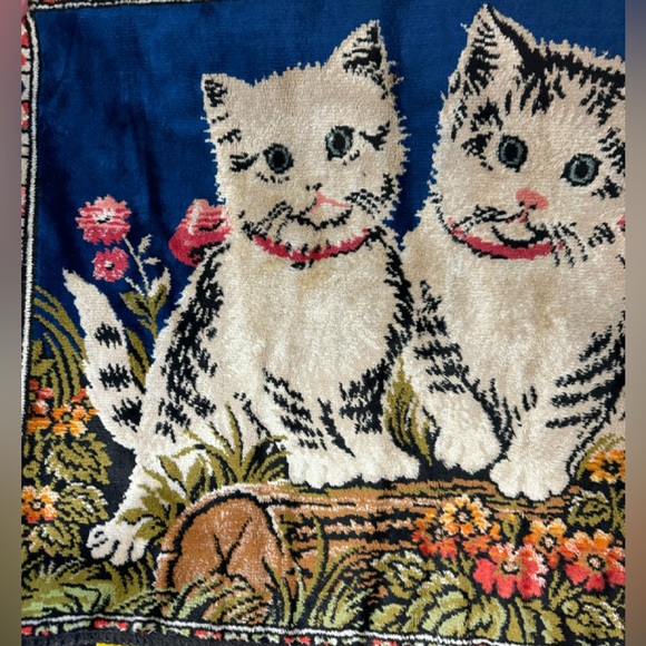 Vintage Italian White Kittens Tapestry 38”x 19” Dist.P &C Ramallah Trading Co NY - Picture 4 of 16